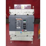 SCHNEIDER MCCB 4 POLE PLUG IN BASE WITH NS100N SWITCH