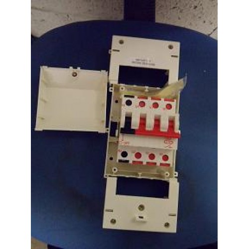 MEM MEMERA 2000 4 POLE 100AMP ISOLATOR